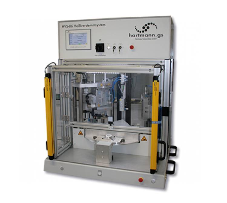 Heißverstemmsystem mit 3-fach Drehteller